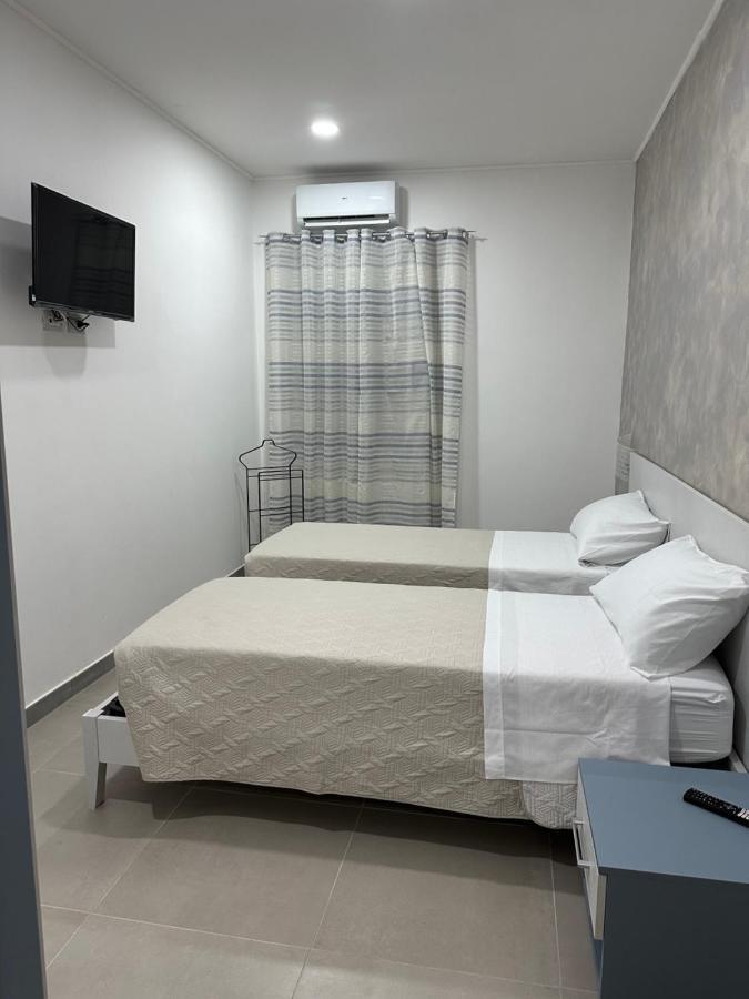 A Due Passi Dal Mare Bed and Breakfast Καταντζάρο Εξωτερικό φωτογραφία