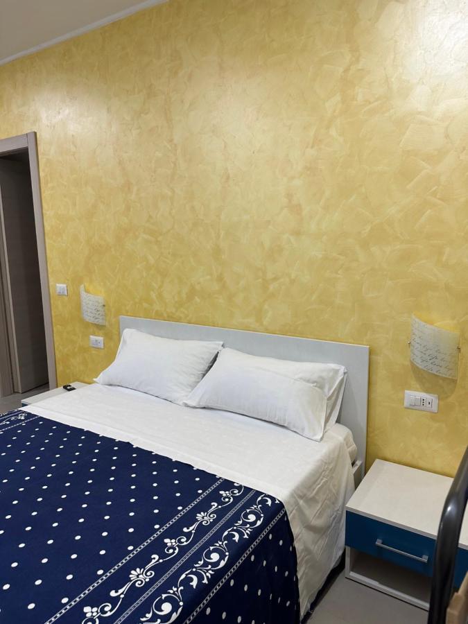 A Due Passi Dal Mare Bed and Breakfast Καταντζάρο Εξωτερικό φωτογραφία