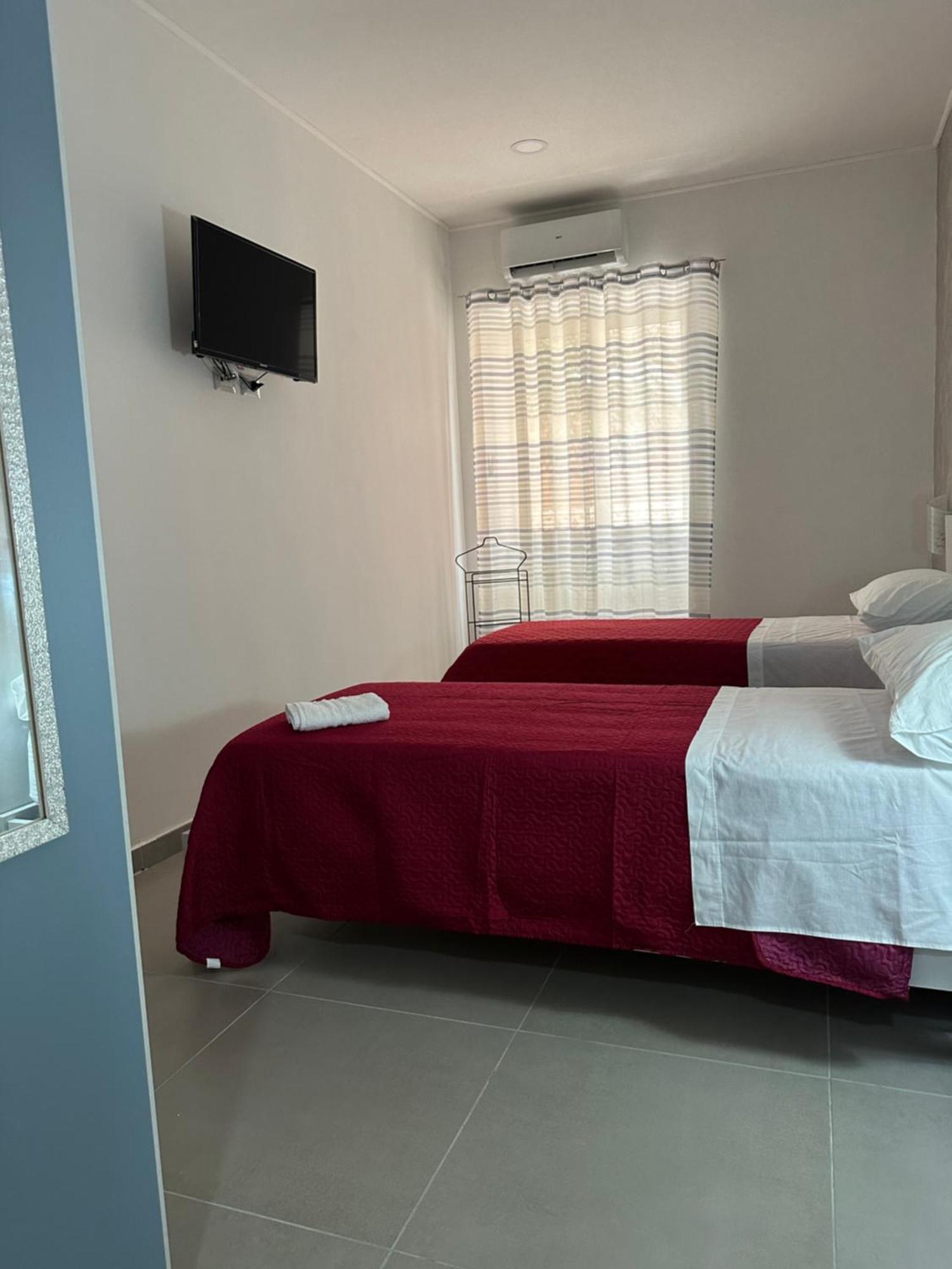 A Due Passi Dal Mare Bed and Breakfast Καταντζάρο Εξωτερικό φωτογραφία