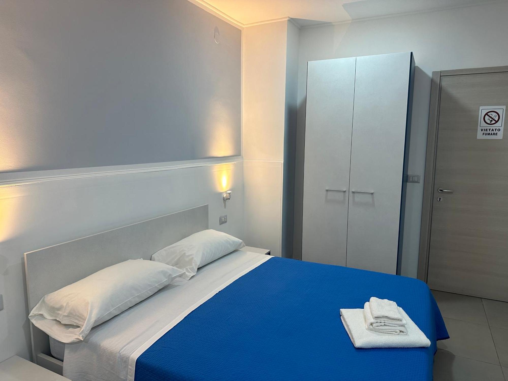 A Due Passi Dal Mare Bed and Breakfast Καταντζάρο Εξωτερικό φωτογραφία